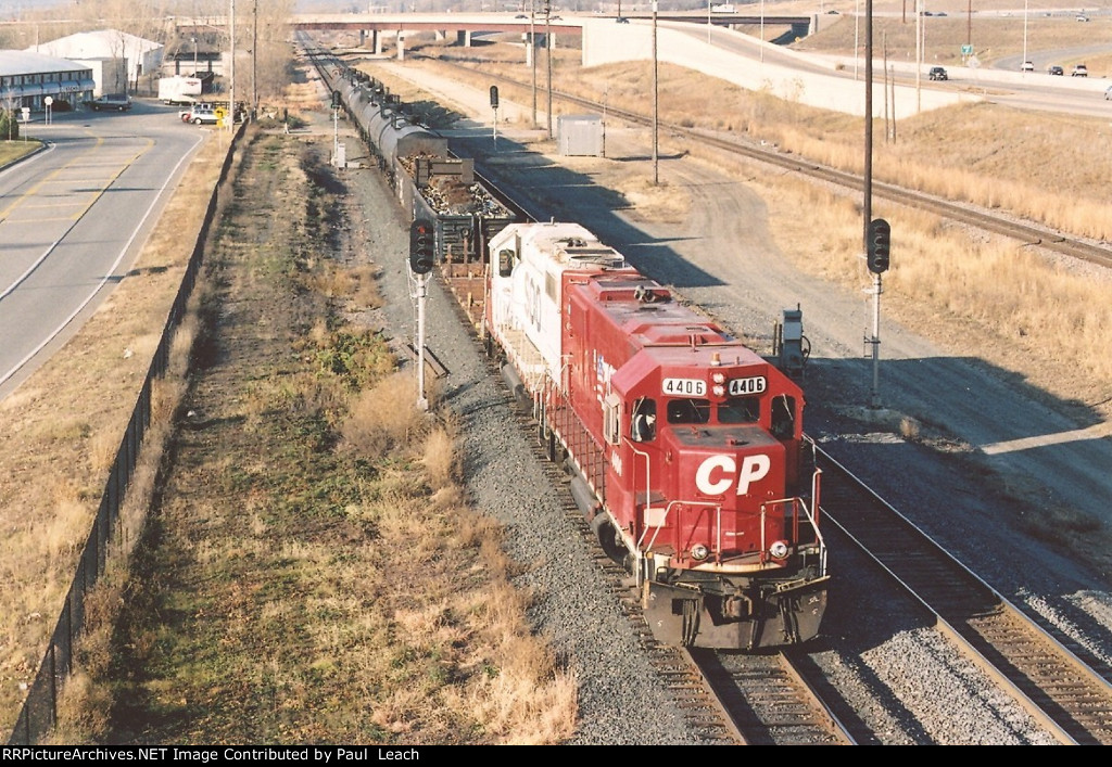 Scrap local eases east down the yard lead